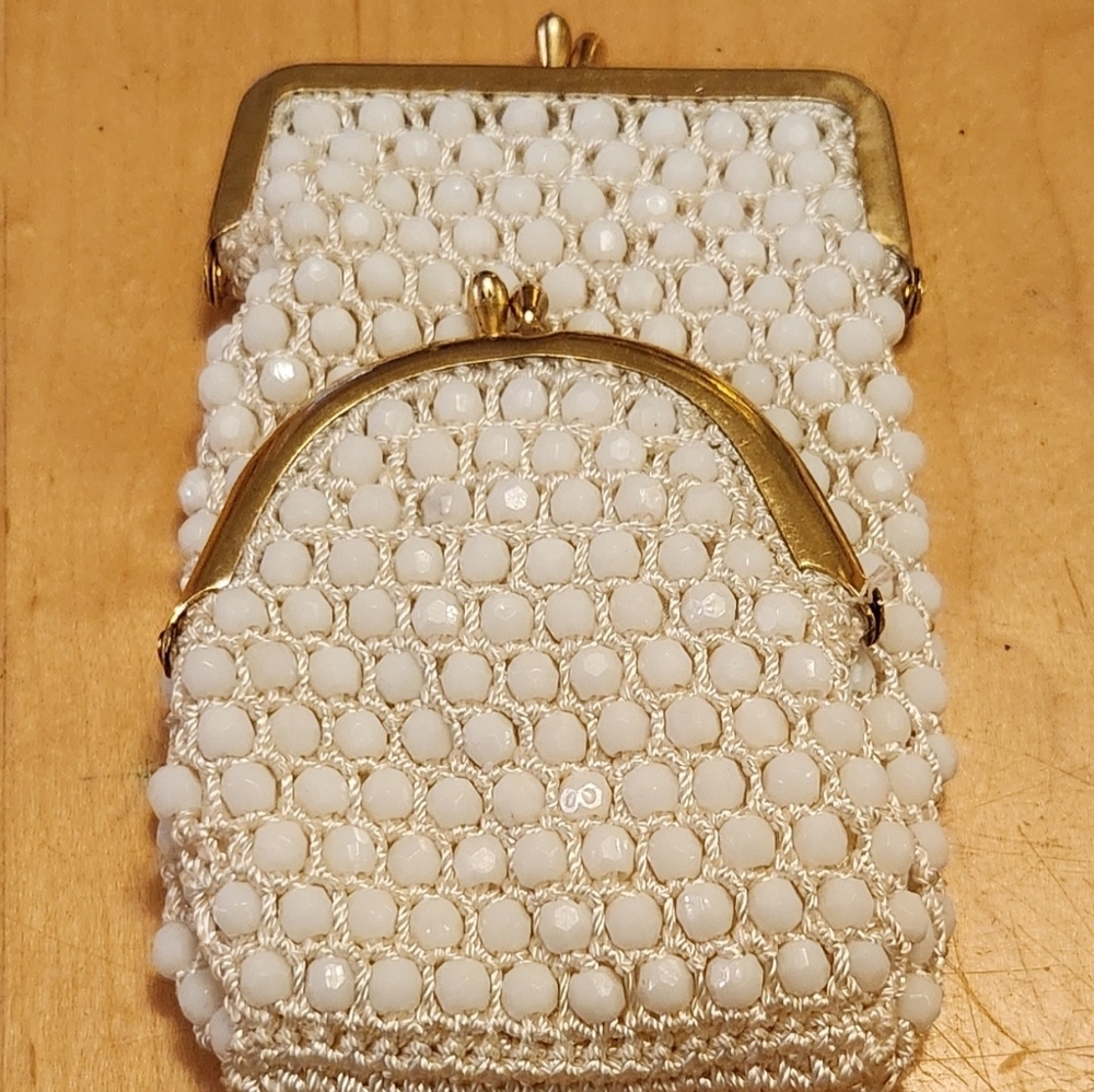 Vintage Beaded Purse With Kiss-lock Clasp
